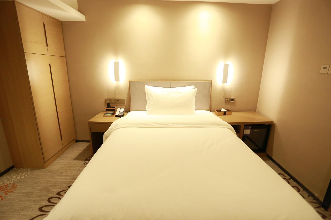 Lavande Hotel Baogang Avenue Guangbai Xinyi Branch Guangzhou Exterior photo