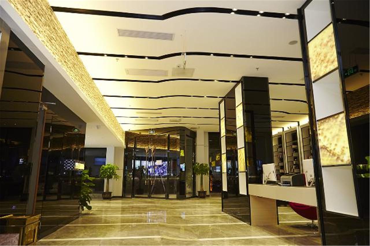 Lavande Hotel Baogang Avenue Guangbai Xinyi Branch Guangzhou Exterior photo