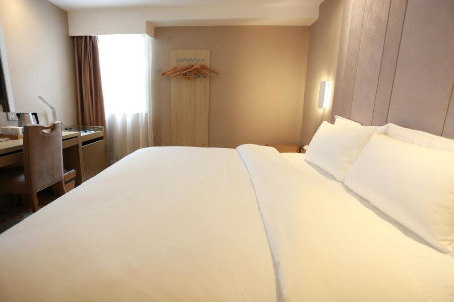 Lavande Hotel Baogang Avenue Guangbai Xinyi Branch Guangzhou Exterior photo